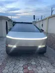 Tesla Cybertruck 2024 Grey - 2