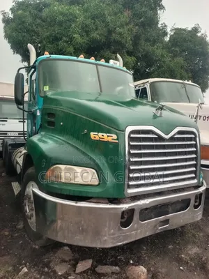 Mack Vision Truck Head 2009 Green