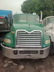 Mack Vision Truck Head 2009 Green - 5