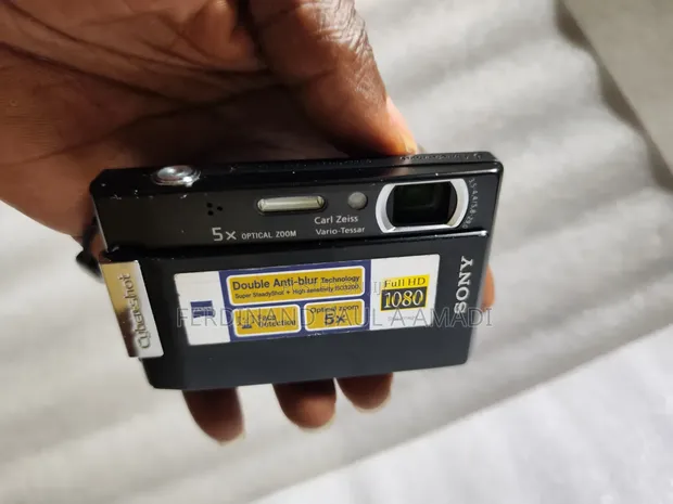 Sony DSC-T100 Full HD Digital Camera - 1
