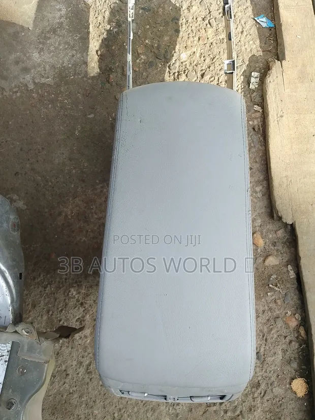 Toyota Camry 2007 Dashboard Console (Used) - 1