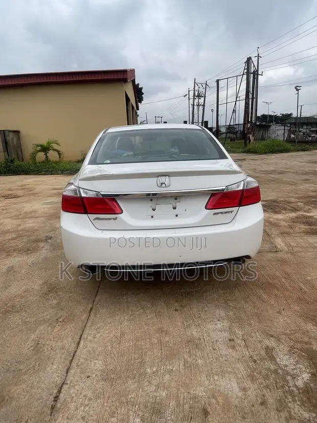Honda Accord 2014 White - 1