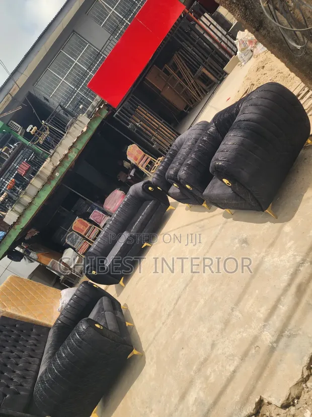 Classic 7-Seater Advanced Sofa Chairs - 1