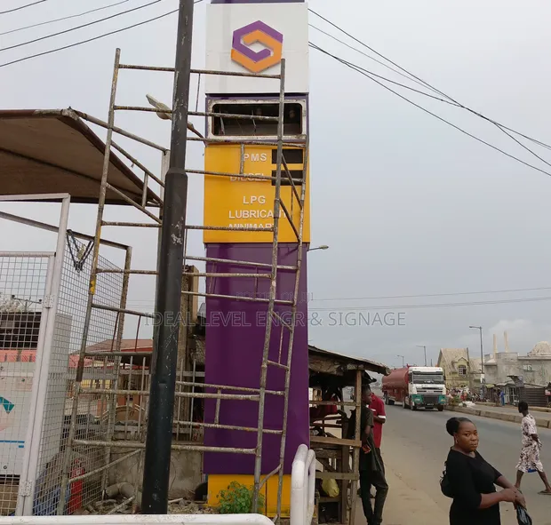 Cikakken Branding, Fabrication & Sabis na Bugawa - 1