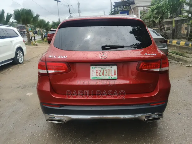 2016 Mercedes-Benz GLC-Class Red - 1