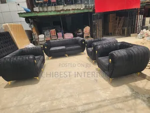 Neatly Padded 7-Seater Sofa Couch