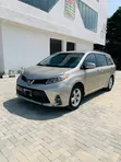 Toyota Sienna 2016 Zinariya - 3