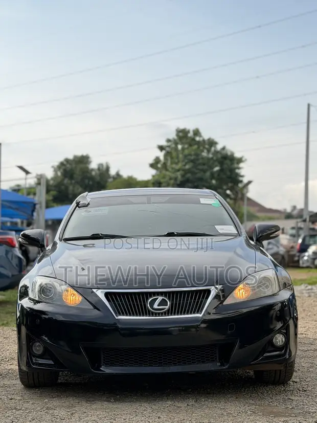 Lexus IS 250 2013 Silver - 1
