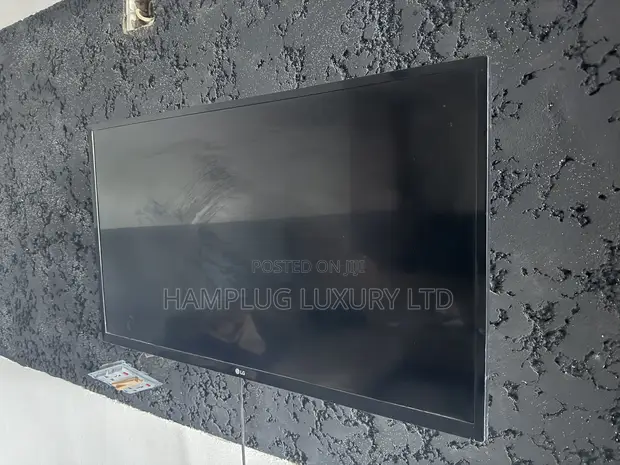 Used LG 32-inch LED TV - 1
