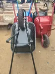 Wheelbarrow da aka shigo da shi - 2