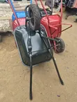 Wheelbarrow da aka shigo da shi - 3