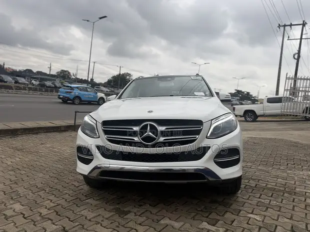 Mercedes-Benz GLE 350 2018 White - 1