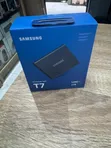 Samsung T7 2TB Mai Ɗaukar Hoto SSD 1050MB/s - 1