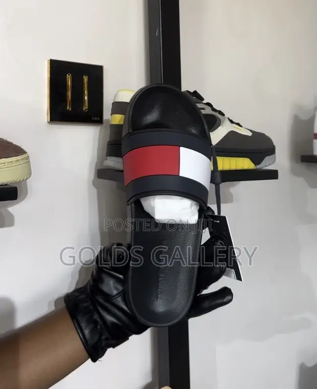Tommy Hilfiger Rubber Flog Sliders - Black (Size 41) - 1