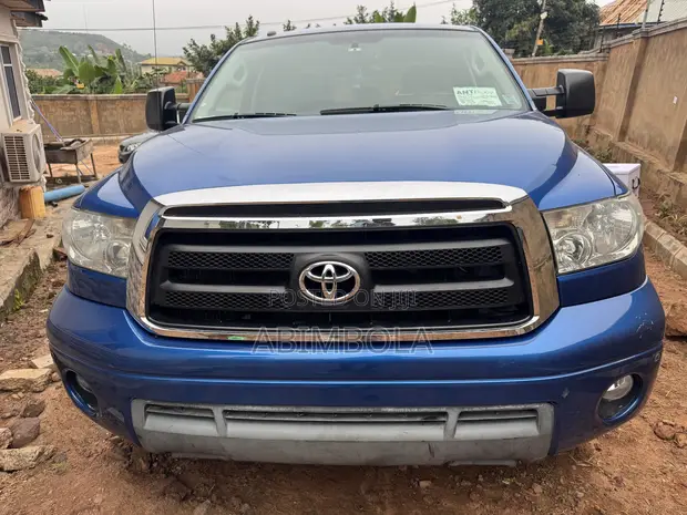 2010 Toyota Tundra CrewMax Limited 5.7L Blue - 1