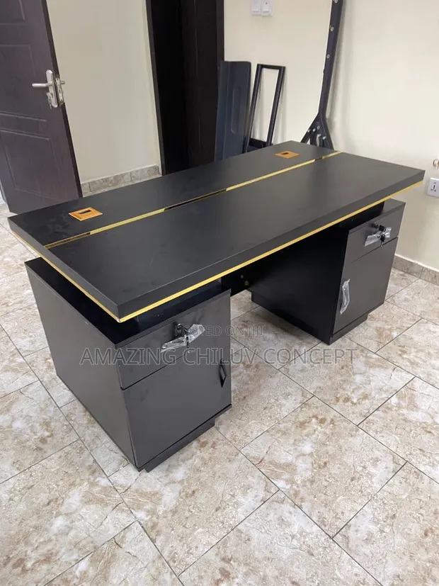 Modern Executive Office Table - Baki & Zinariya - 1