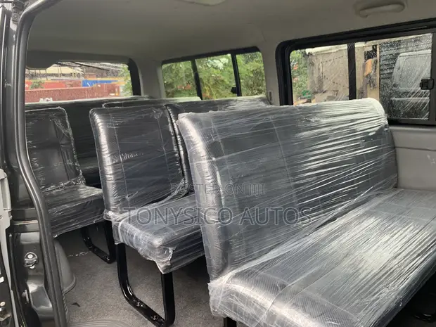 Toyota HiAce Super GL 2010 Black - 1