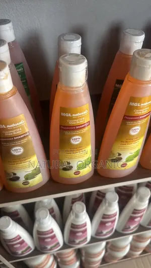 MGL Naturals Coconut Oil & Shea Butter Peppermint Shampoo