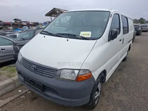 Toyota HiAce Commuter GL Longframe 2010