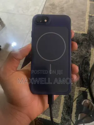 Apple iPhone SE (2022) 64GB Black