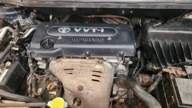 Toyota Avensis 2005 Gray - 1