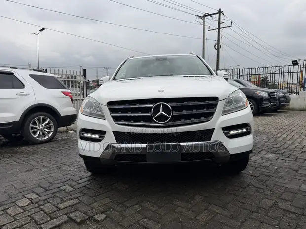 2015 Mercedes-Benz ML350 4MATIC SUV - 1