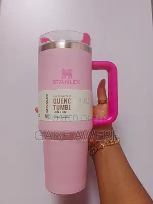 New Stanley Quencher H2.0 Flowstate Tumbler 40oz