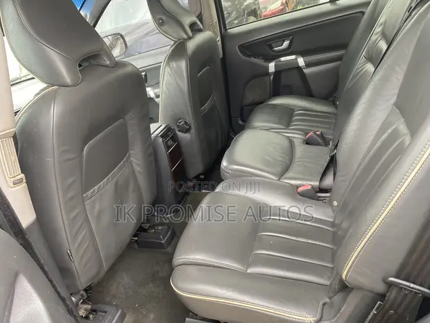 Volvo XC90 2012 Silver - 1