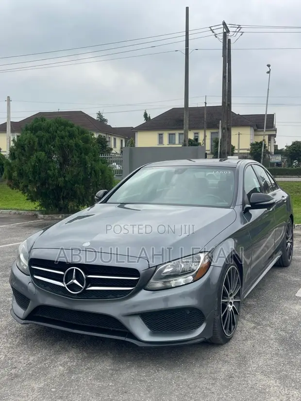 2017 Mercedes-Benz C300 Luxury 4matic Sedan AWD - 1