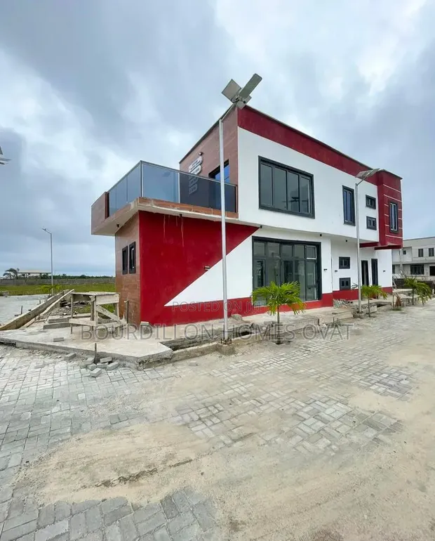 4 Bedroom Duplex with BQ & Gym in Orchid, Lekki - 1