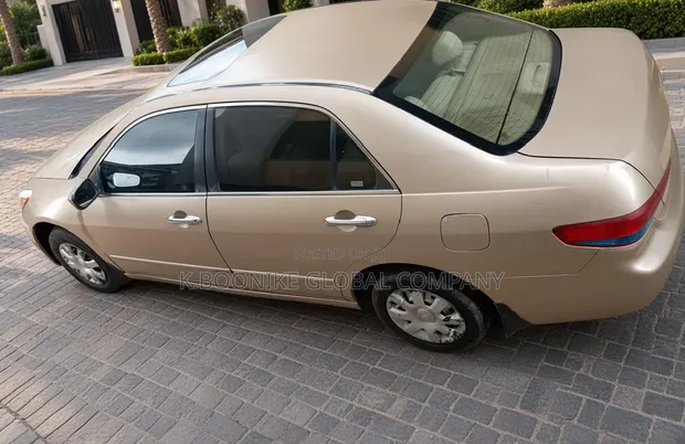 Honda Accord 2004 Gold Automatic - 1