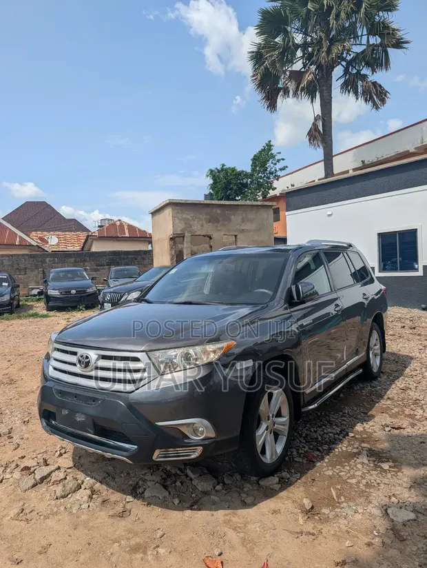 Toyota Highlander 2013 Gray - 1
