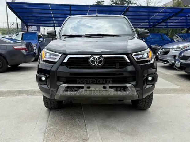 Toyota Hilux Adventure V6 2024 - Ba'a Riga da Yiwa Rijista ba - 1