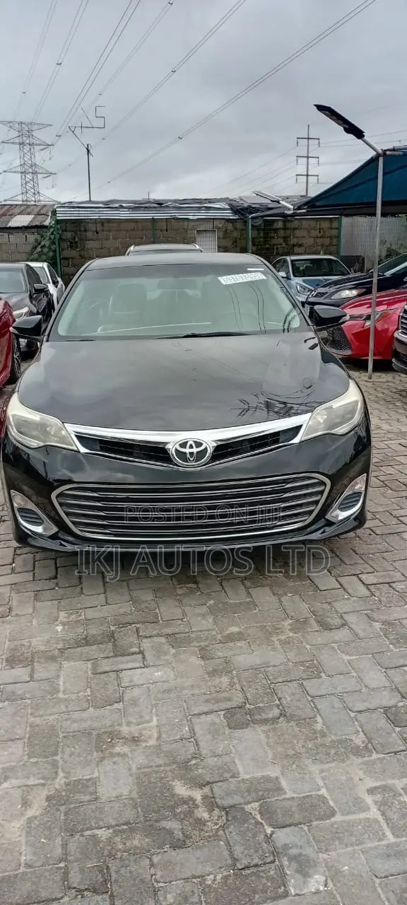 2014 Toyota Avalon Limited Sedan - 1