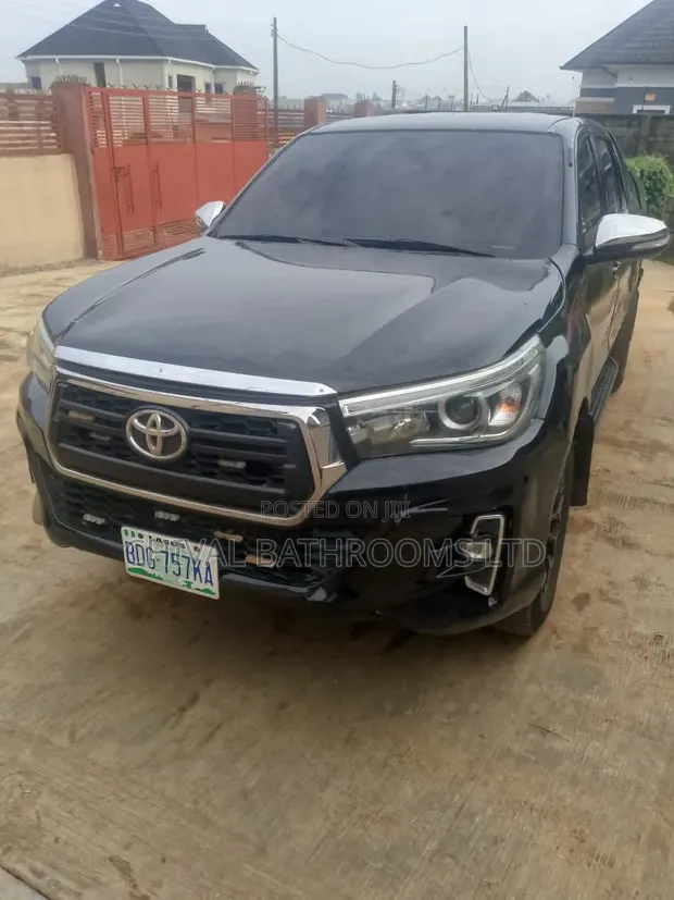 Toyota Hilux 2014 (An Gyara Ta Kamar ta 2024) Baki - 1