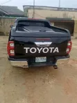 Toyota Hilux 2014 (An Gyara Ta Kamar ta 2024) Baki - 2