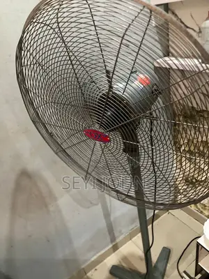 OX 26-Inch Standing Fan - Iska Mai Zafi