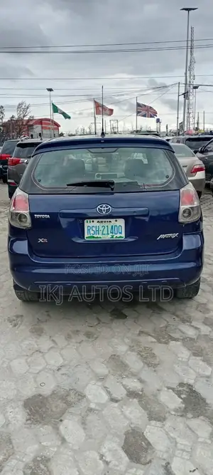 Toyota Matrix 2004 Shuɗi