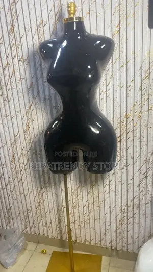 Fiber BBL White Female Mannequin