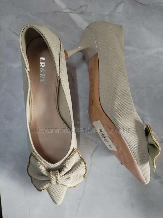 LR&RL Beige Pointed Toe Kitten Heels masu Kyau da Bow - 1