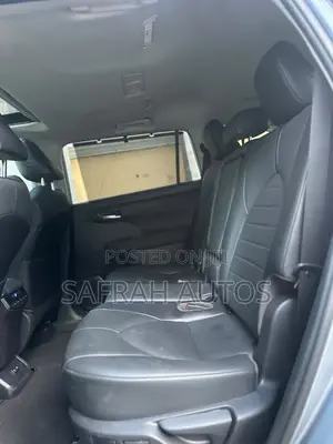 2022 Toyota Highlander Gray
