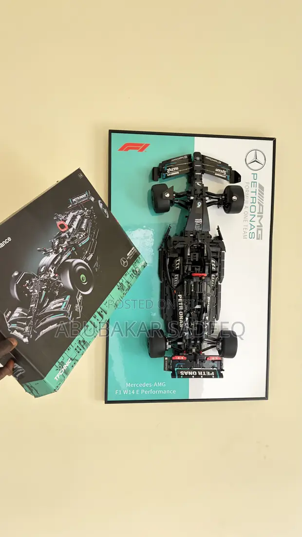LEGO Mercedes F1 Room Decoration - 1