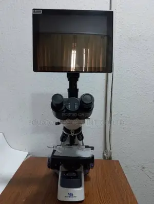 Trinocular Microscope with Touchscreen