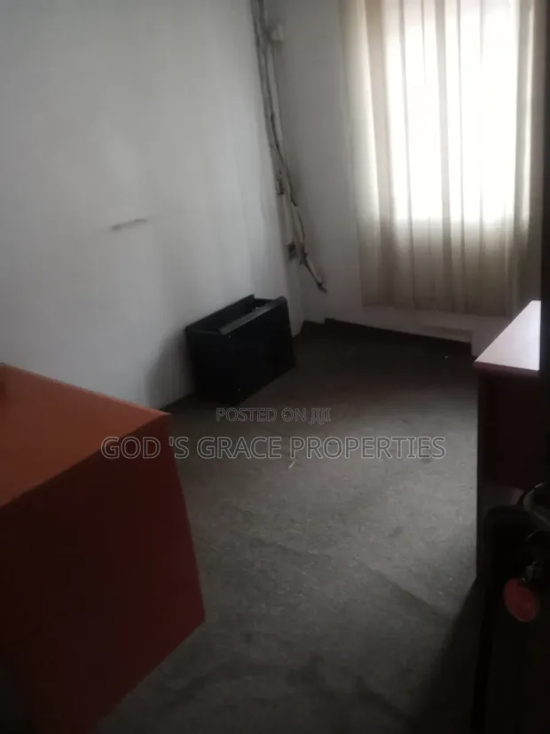 20sqm Open Plan Office Space for Rent, Ikeja - 1