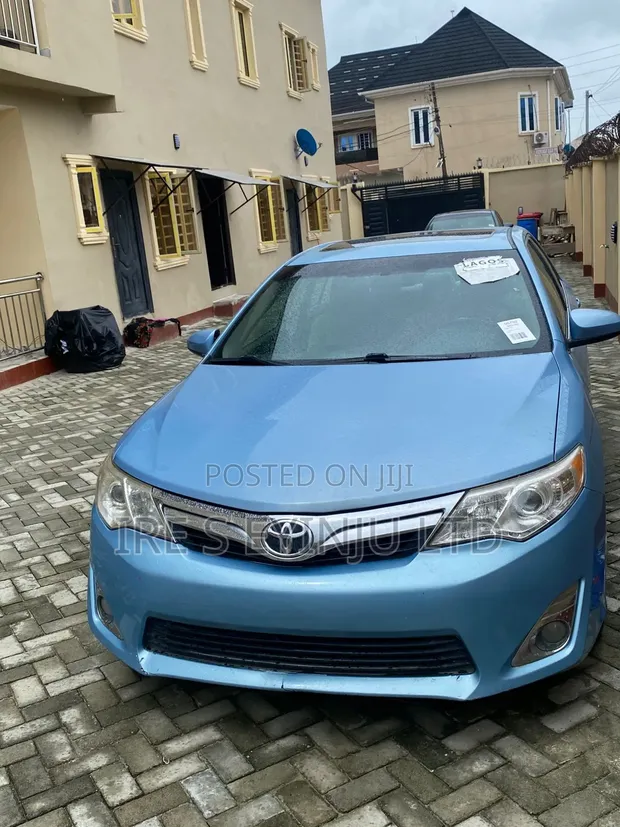 Toyota Camry XLE 2013 - 1