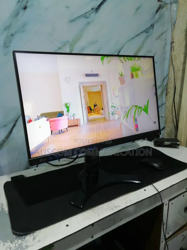 Lenovo 24" Fuskar Wasa ta Komfuta FHD 120Hz VA - 1