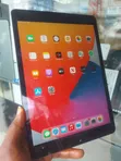 Apple iPad 9.7 32GB Gray (Used) - 1