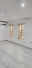 Commercial Property for Rent: Office Space in Jakande - 3