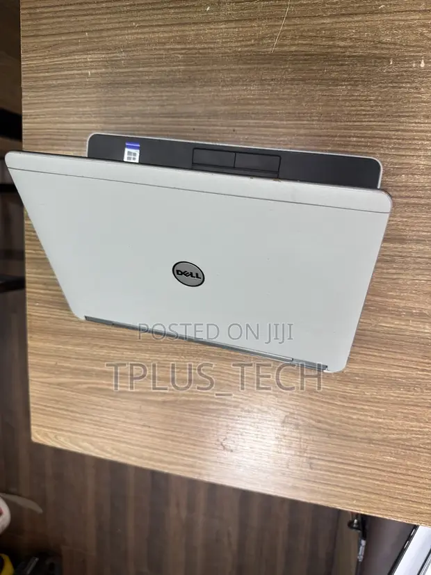 Dell Latitude E7250 Laptop 8GB RAM, 256GB SSD - 1
