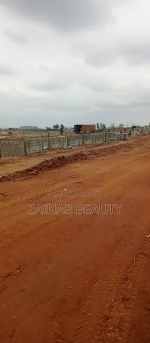 Filin Zama Mai Fadi 250sqm Tare da CofO